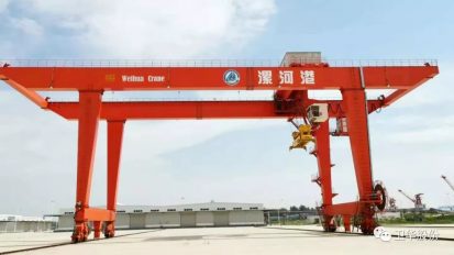   衛(wèi)華起重，飛天入海！